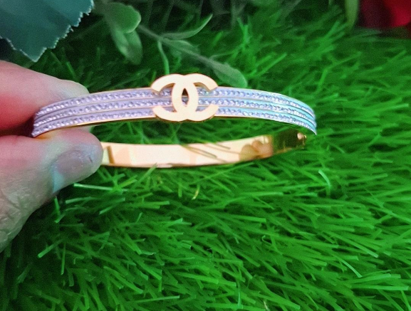 Branded Kara
